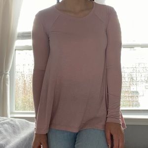 👚 THREE FOR $25 Long sleeve pink shirt